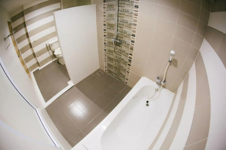 Bathroom 4, OMG Hotel, Muang Khon Kaen