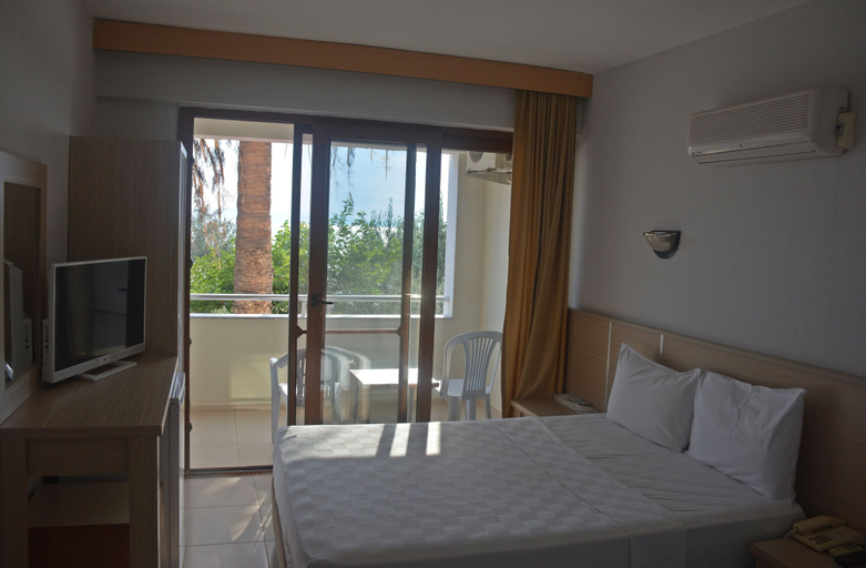 Bedroom 4, Dikelya Hotel, Dikili
