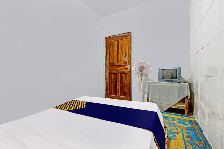 Bedroom 4, SPOT ON 92535 Guest House Pak Darso, Sragen