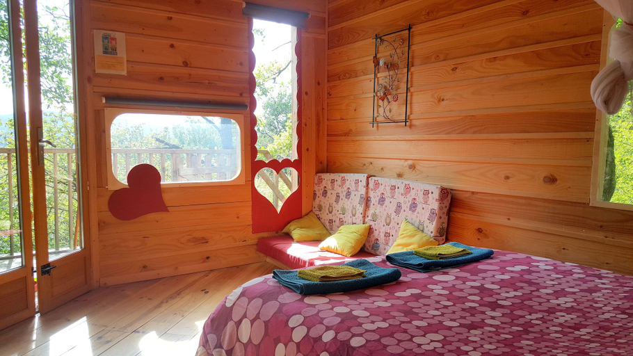 Bedroom 5, Cabanes Sainte Camelle, Ariège