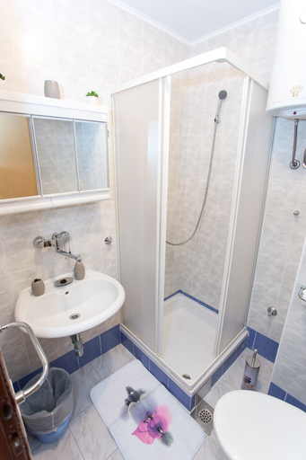 Bathroom 5, Apartmani Villa Sol, Ston