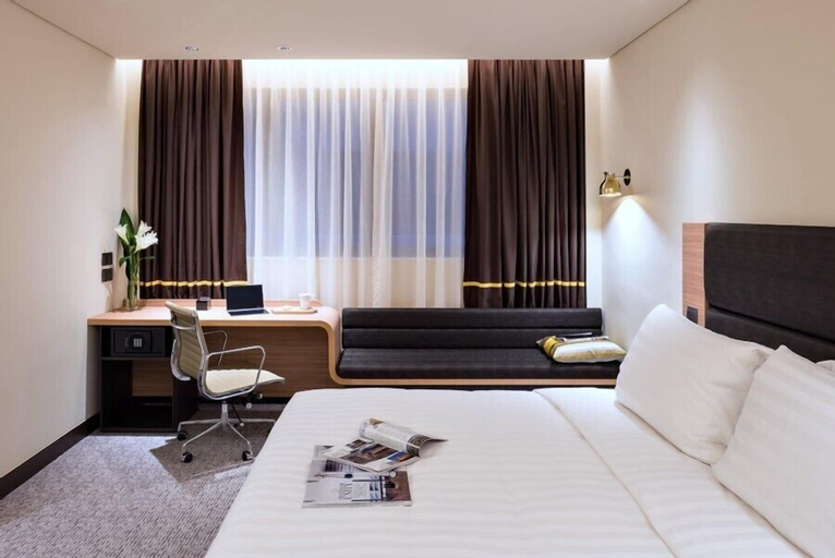 Bedroom 3, Camlux Hotel, Kowloon