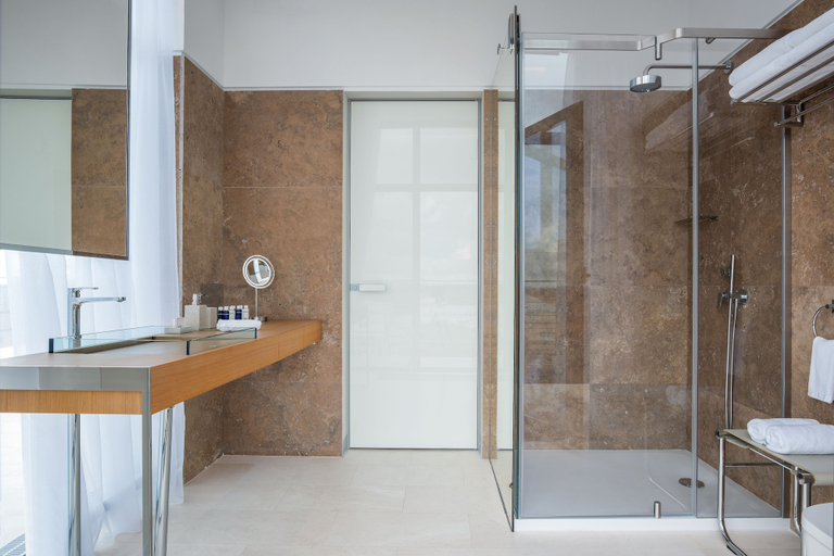 Bathroom 4, Crystal House Suite Hotel & SPA, Gur'evskiy rayon
