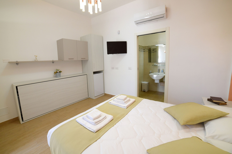 Bedroom 2, B&B Il Fiorone, Brindisi