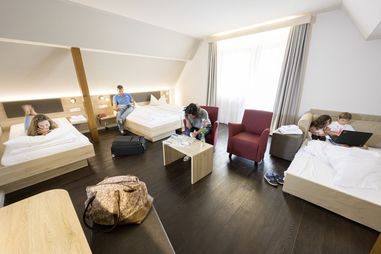 Bedroom 3, Landhotel Traube, Konstanz