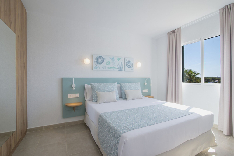 Bedroom 4, Pierre & Vacances Menorca Cala Blanes, Baleares