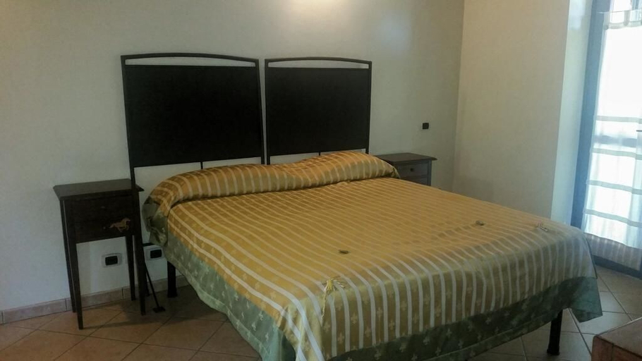 Bedroom 2, La Cascina del Castello, Asti