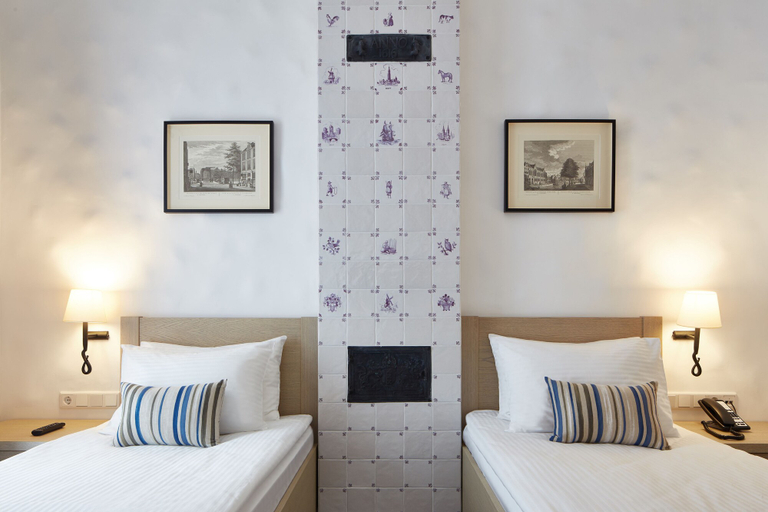 Bedroom 2, AmstelSki Hotel, Nadvirnians'kyi