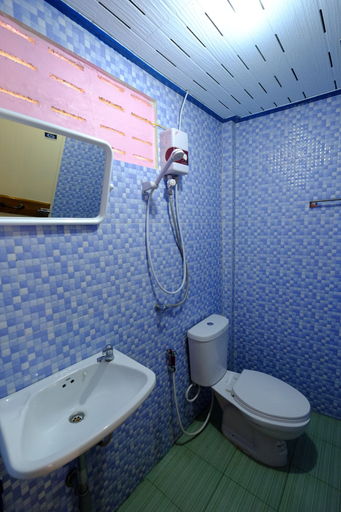 Bathroom 3, Penporn Guesthouse, Muang Mae Hong Son