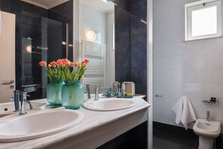 Bathroom 5, Vilia House on the Hill, Crete