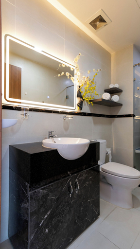 Bathroom 4, Le Places The Grand Riverside Saigon Apartment, District 4