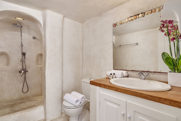 Bathroom 5, Finikia Memories Hotel, South Aegean
