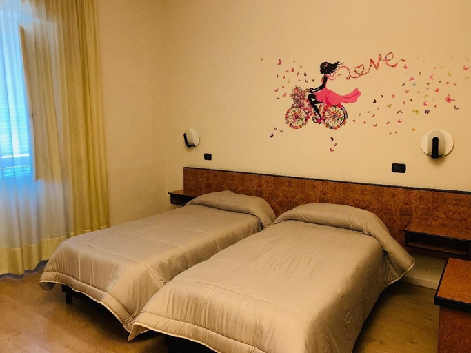 Bedroom 4, Hotel Scigliano, Cosenza
