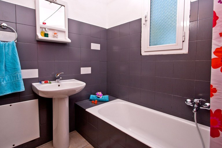 Bathroom 4, Anthemis Apartment, Crete