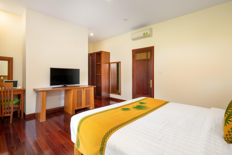 Bedroom 2, Hoa Co Villas, Da Nang