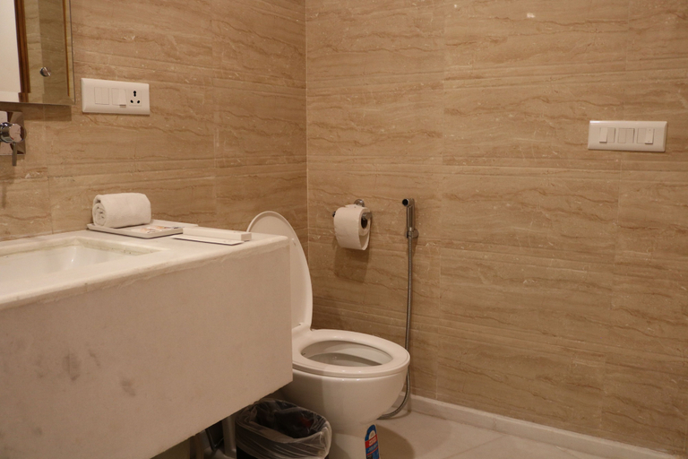 Bathroom 5, Hotel Park Residency, Delhi