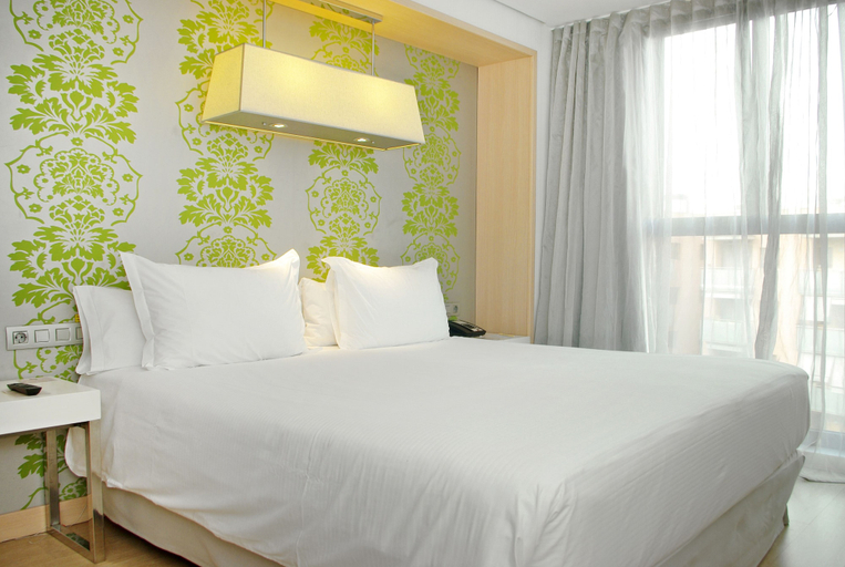 Bedroom 3, DoubleTree by Hilton Hotel Girona, Girona