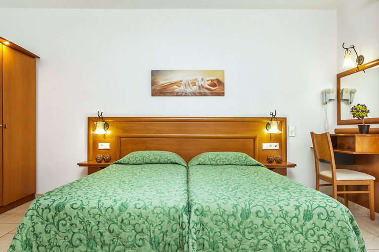 Bedroom 4, Nereides Hotel, Central Macedonia