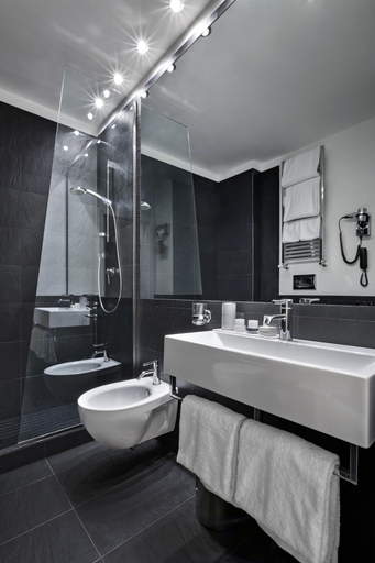 Bathroom 5, LHP Hotel Montecatini Palace & SPA, Pistoia