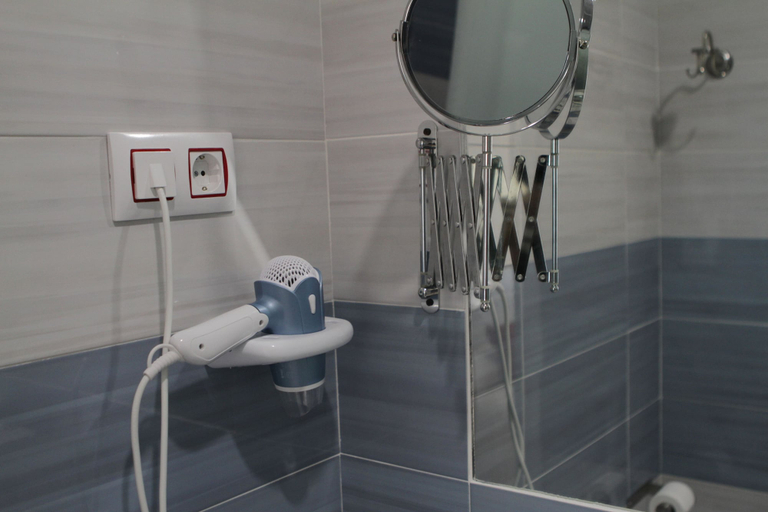 Bathroom 3, Hostal Star Madrid, Madrid