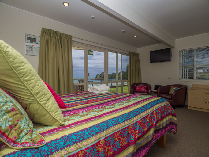 Bedroom 3, By the Bay Beachfront Apartments, Far North