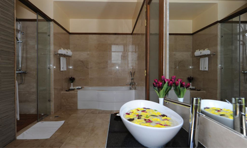 Bathroom 3, The Myat Mingalar Hotel, Naypyitaw