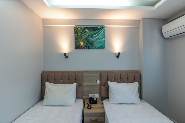Bedroom 2, Gul Otel, Fatih