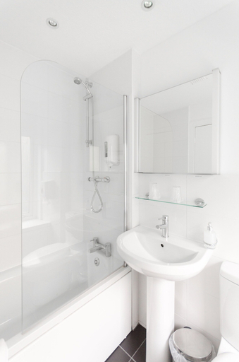 Bathroom 4, Argyll Guest House, Glasgow