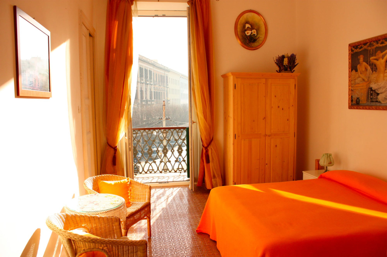 Bedroom 5, Ca' del Sol, Cagliari