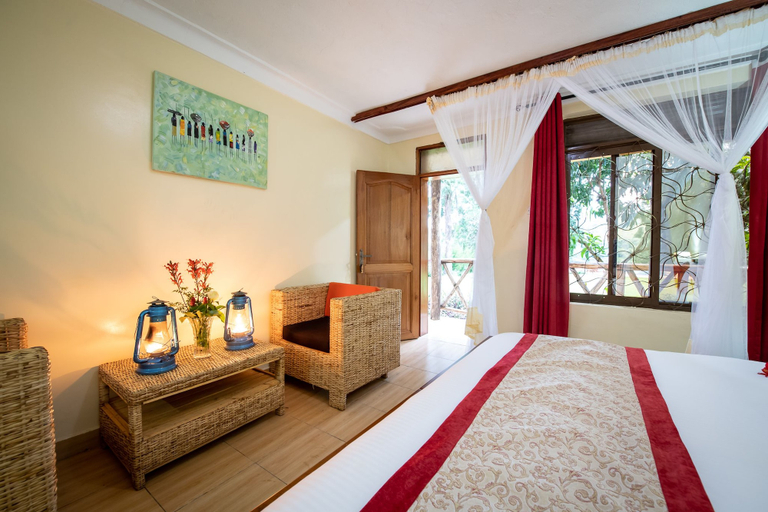 Bedroom 4, Crater Safari Lodge, Burahya