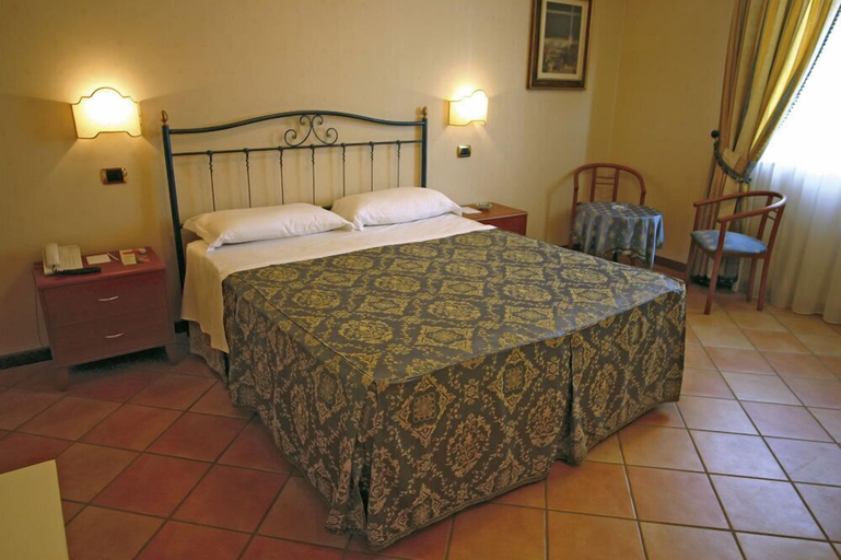 Bedroom 2, Hotel Villa Luigi, Teramo