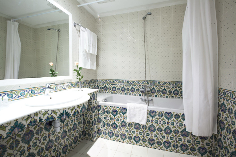 Bathroom, El Mouradi Cap Mahdia, Mahdia