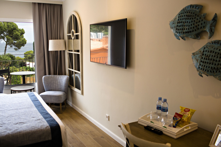 Bedroom 4, Hotel Aiguablava, Girona