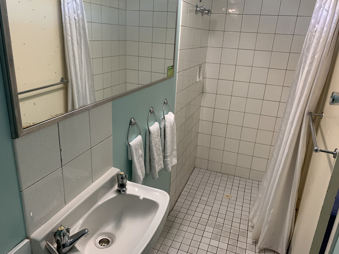 Bathroom 4, Arkana Motel Maryborough, SureStay Collection by BW, Maryborough