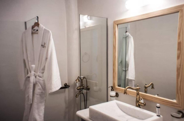 Bathroom 4, Helios Beach Hotel, South Aegean
