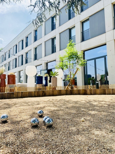Exterior & Views 2, The Ruck Hotel, Rhône