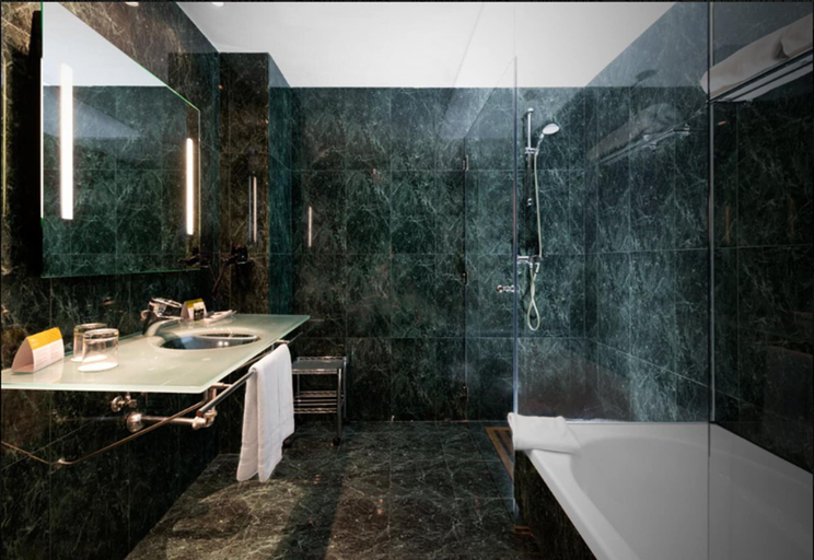 Bathroom 4, Hotel Exe Cuenca, Cuenca