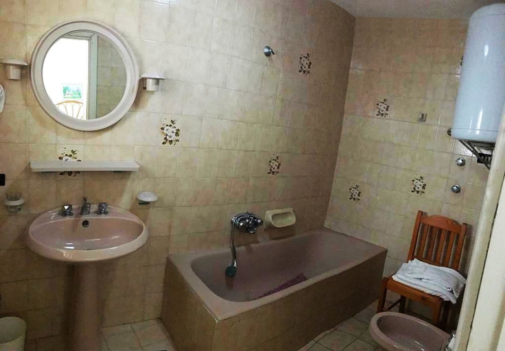 Bathroom 5, Casa Assunta, Napoli