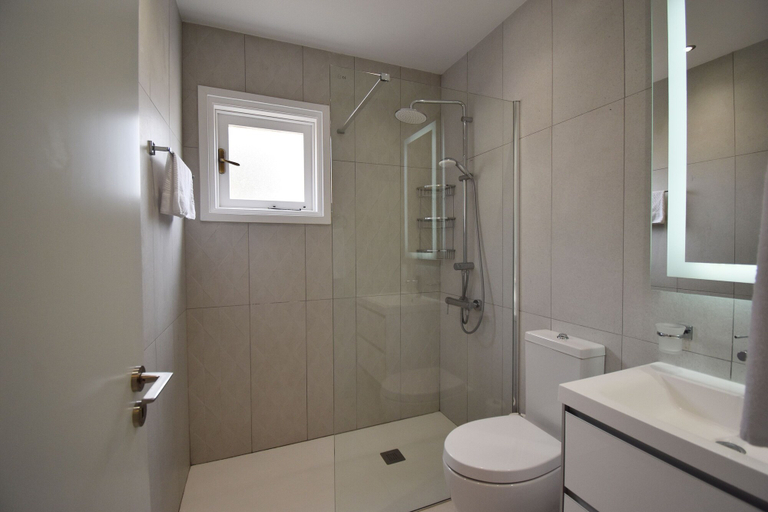 Bathroom, Apartment U3 - Avdimou