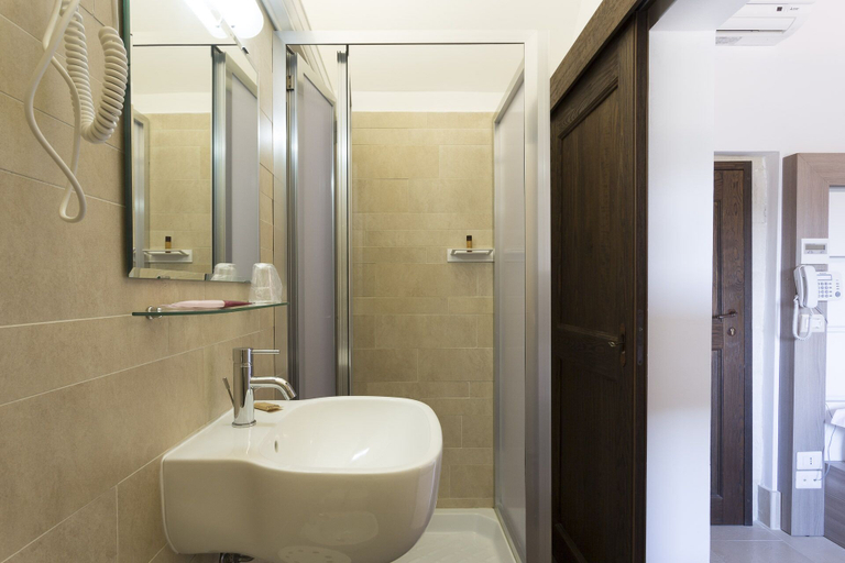 Bathroom 4, Hotel Antico Convento dei Cappuccini, Ragusa