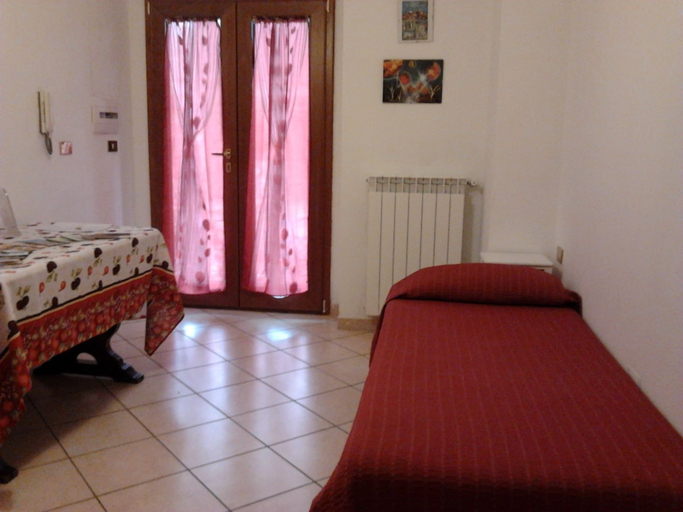 Bedroom 4, B&B Rosa Dei Venti, Terni