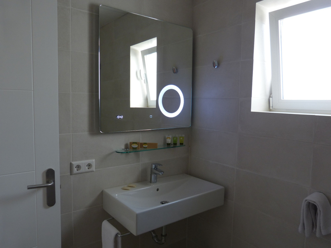 Bathroom 2, Apartamentos Patagonia Sur, Cádiz