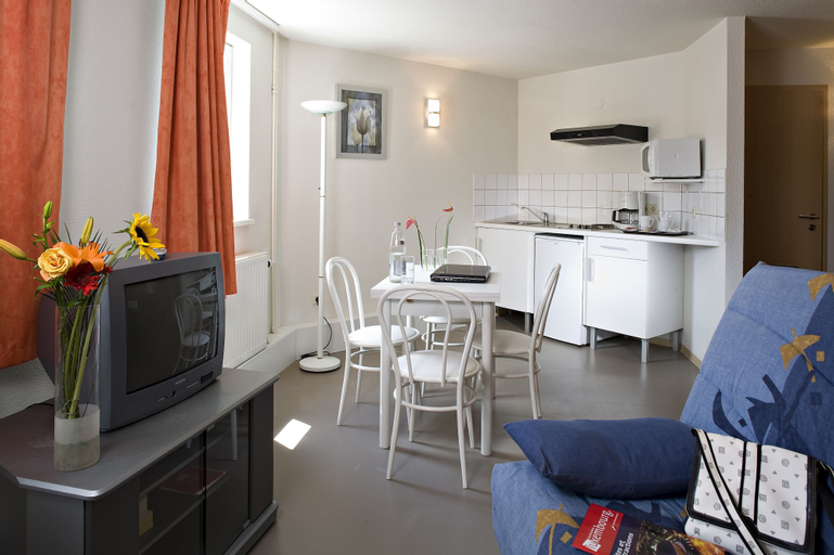 Dining Room 2