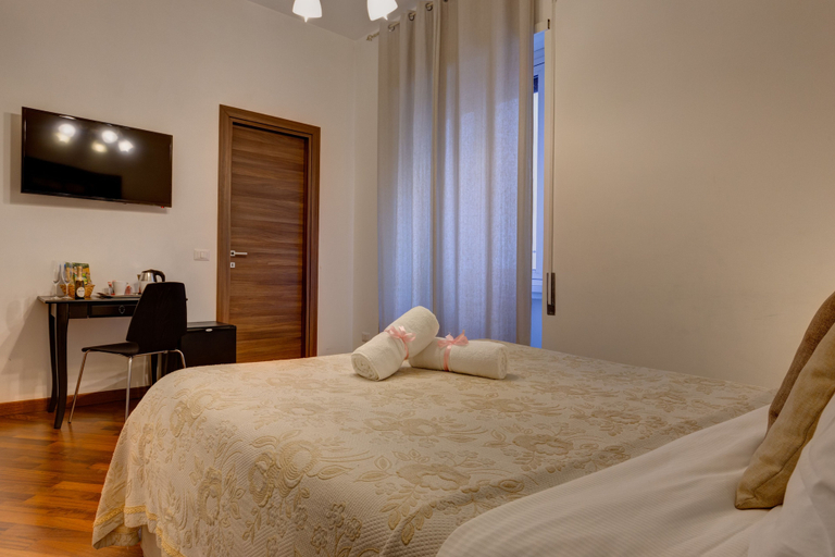 Bedroom 4, Little Rhome Suites, Rome