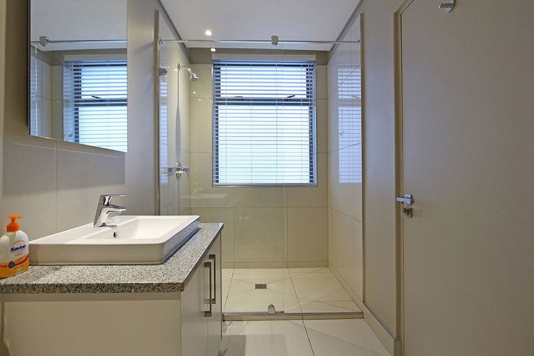 Bathroom 4, Cape eazi stayz Acc Odyssey, City of Cape Town