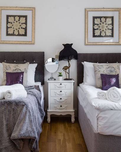 Bedroom 2, Designer 2-bed 2-bath Behind Selfridges, London