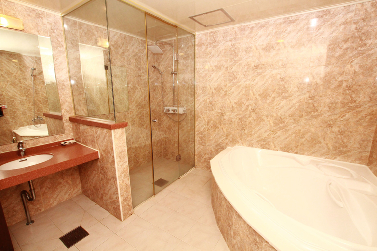 Bathroom 5, Amour Hotel, Yongin