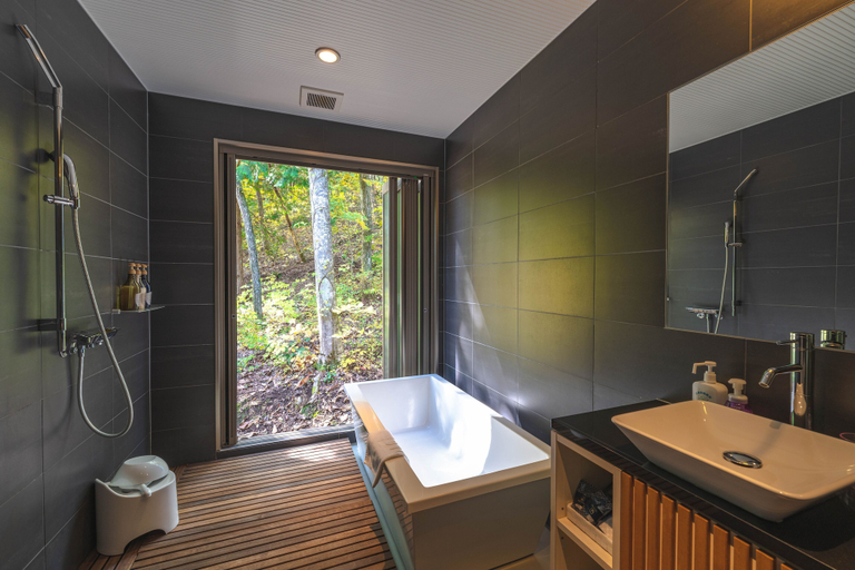 Bathroom 4, Phoenix Chalets, Hakuba