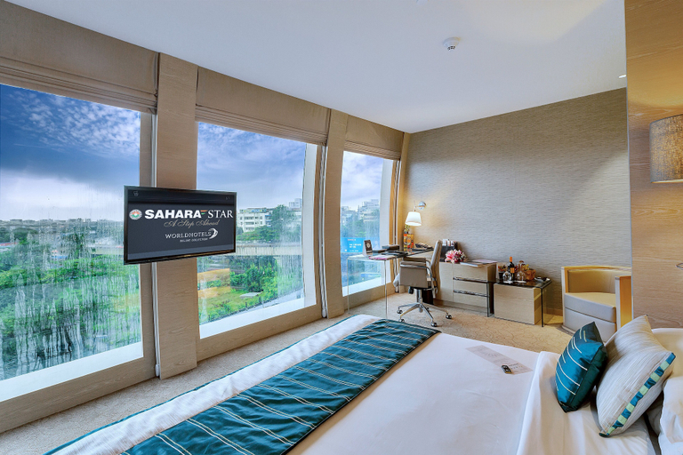 Bedroom 3, Sahara Star, Mumbai Suburban