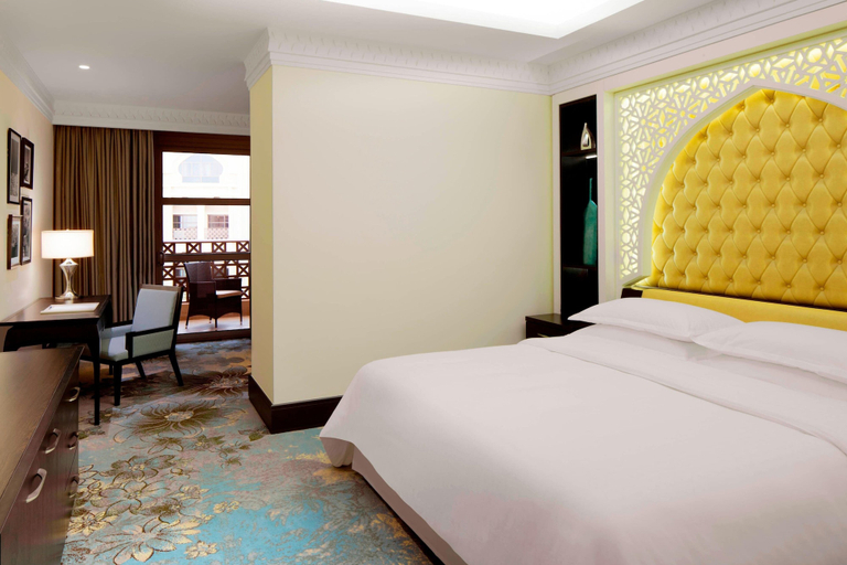 Bedroom 3, Sheraton Sharjah Beach Resort & Spa, Sharjah City